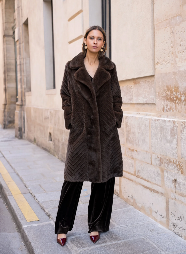 Manteau long en fausse fourrure