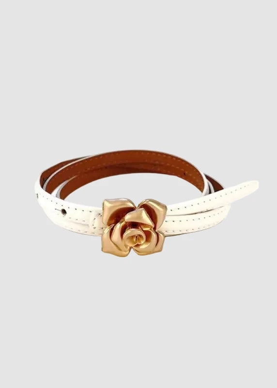 Ceinture fine à boucle florale dorée