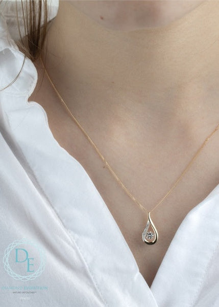 Pendentif en diamant cultivé en laboratoire en or jaune 10 carats