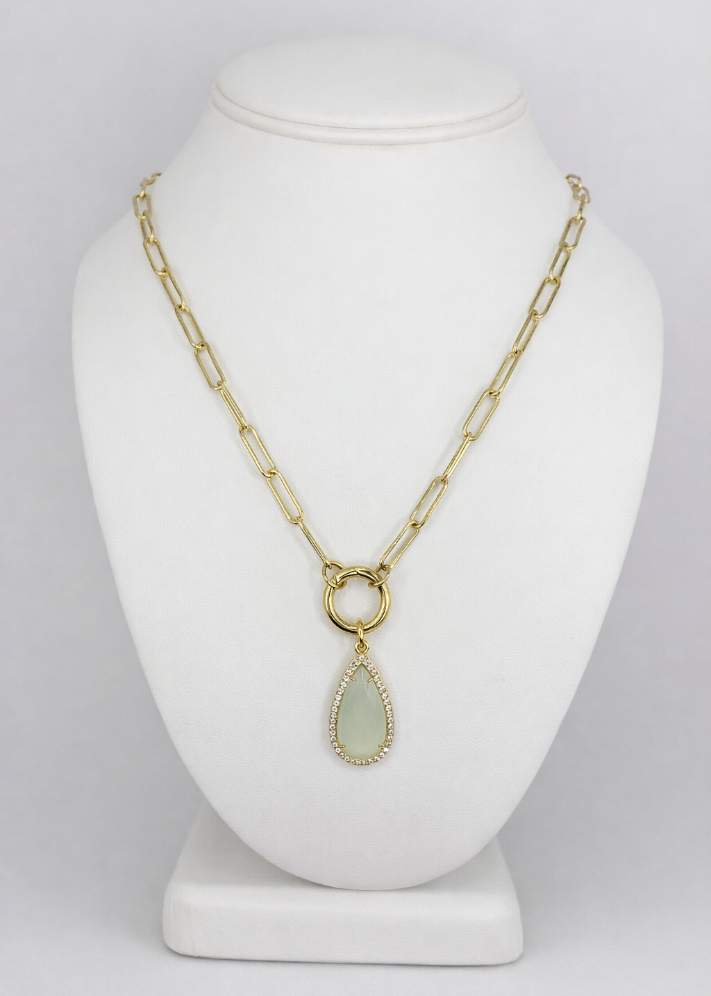Collier doré pendentif goutte verte