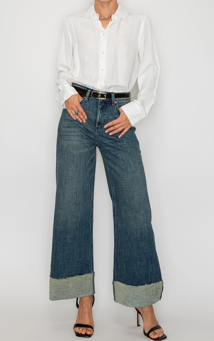 Jean large à taille haute avec contrôle du ventre et revers
