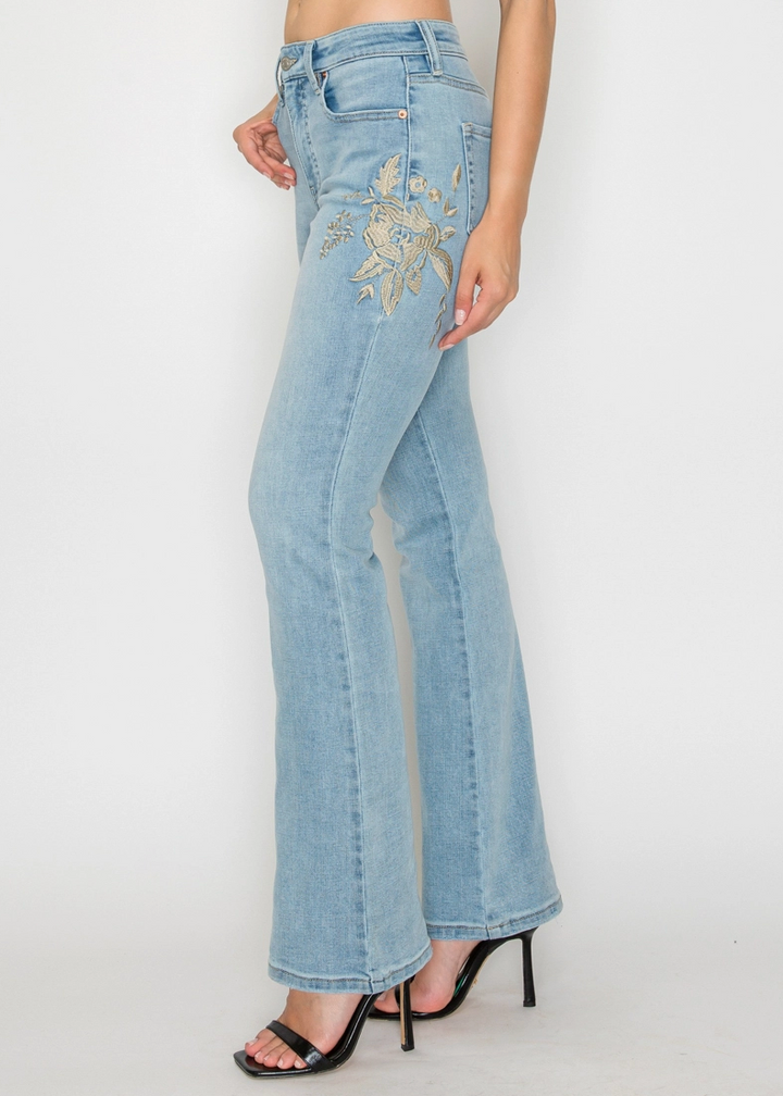 Jean moderne évasé à taille haute brodé