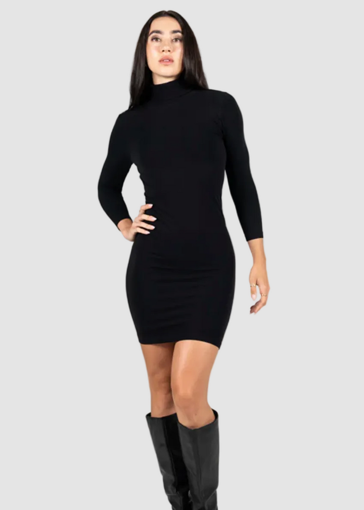 ROBE À COL ROULÉ EN BAMBOU