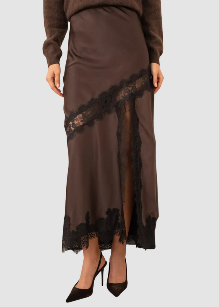 Jupe fendue en Satin empiècement en Dentelle